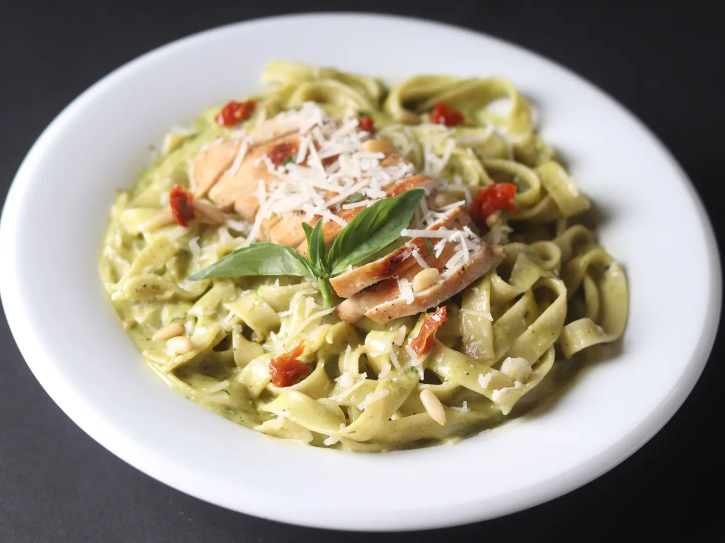 Fettuccine With Added Chicken And Pesto Sauce
