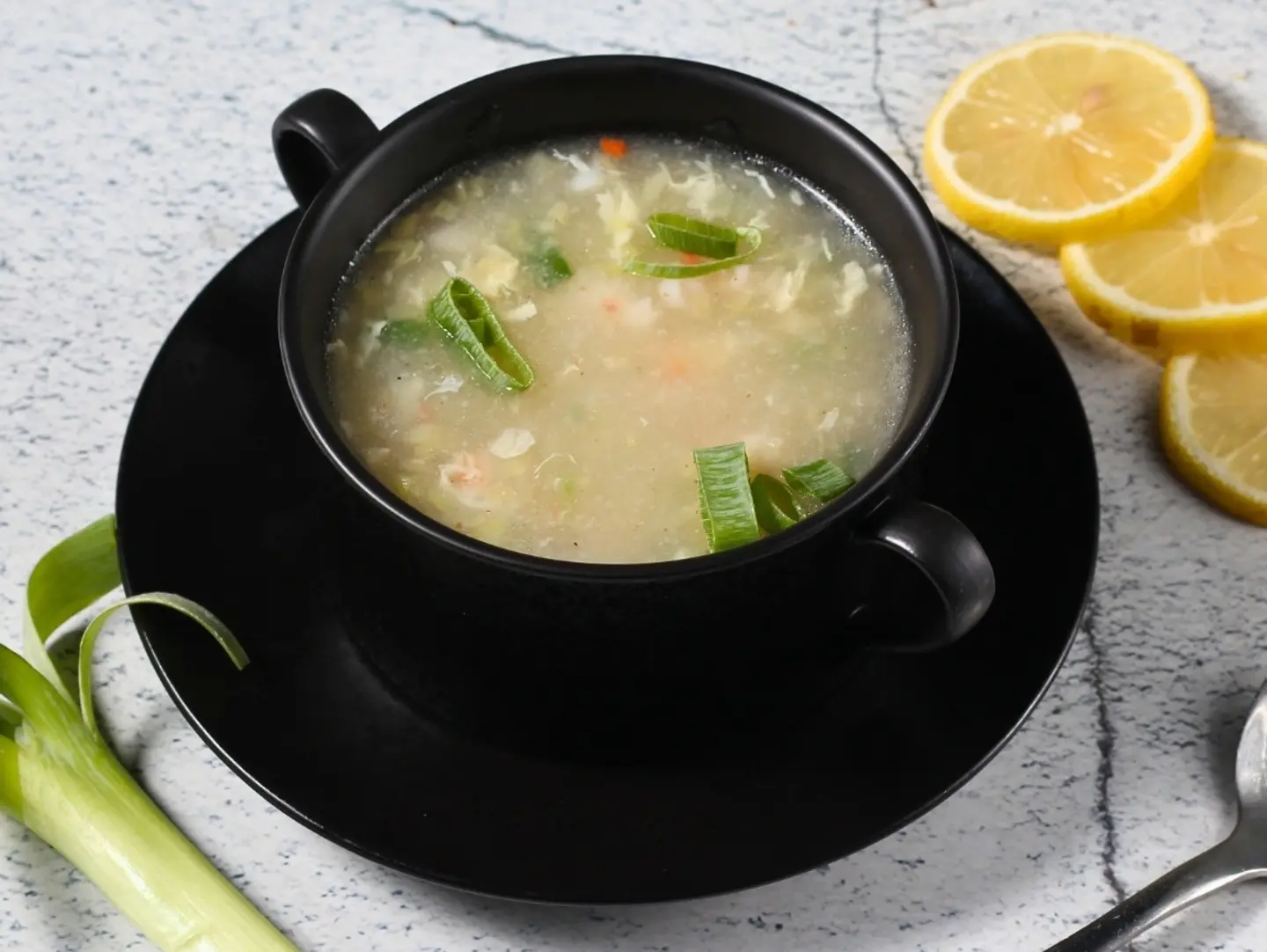 شوربة حارة وحامضة