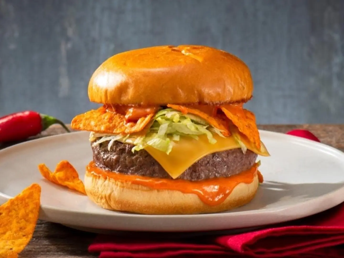 برجر دوريتوس-مع البطاطس المقلية