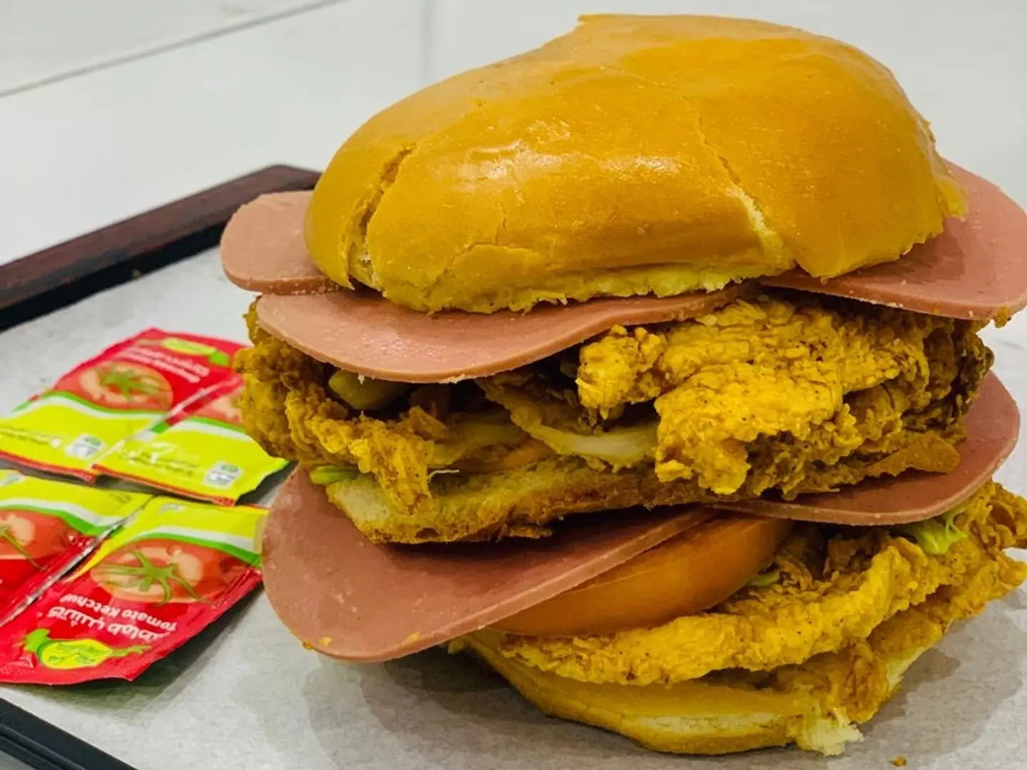 برجر رويال خاص-بدون بطاطس مقلية