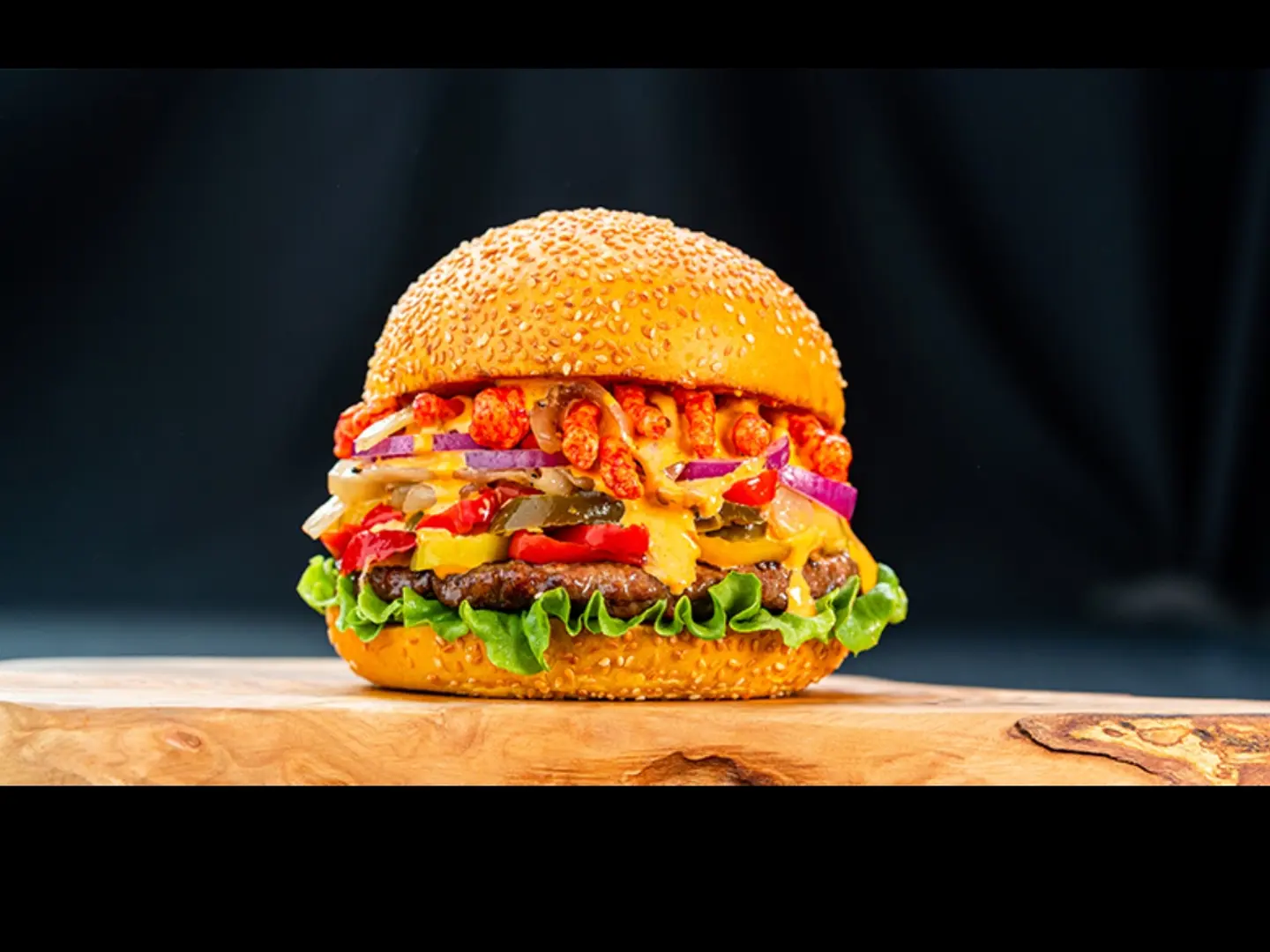 برجر دجاج شيتوس-مع البطاطس المقلية