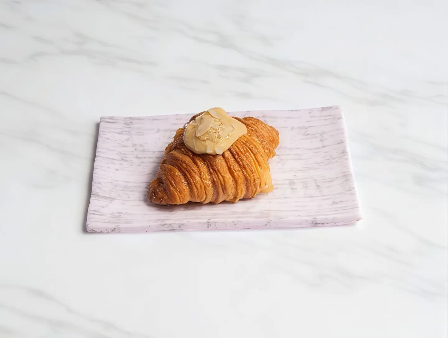 كرواسون اللوز