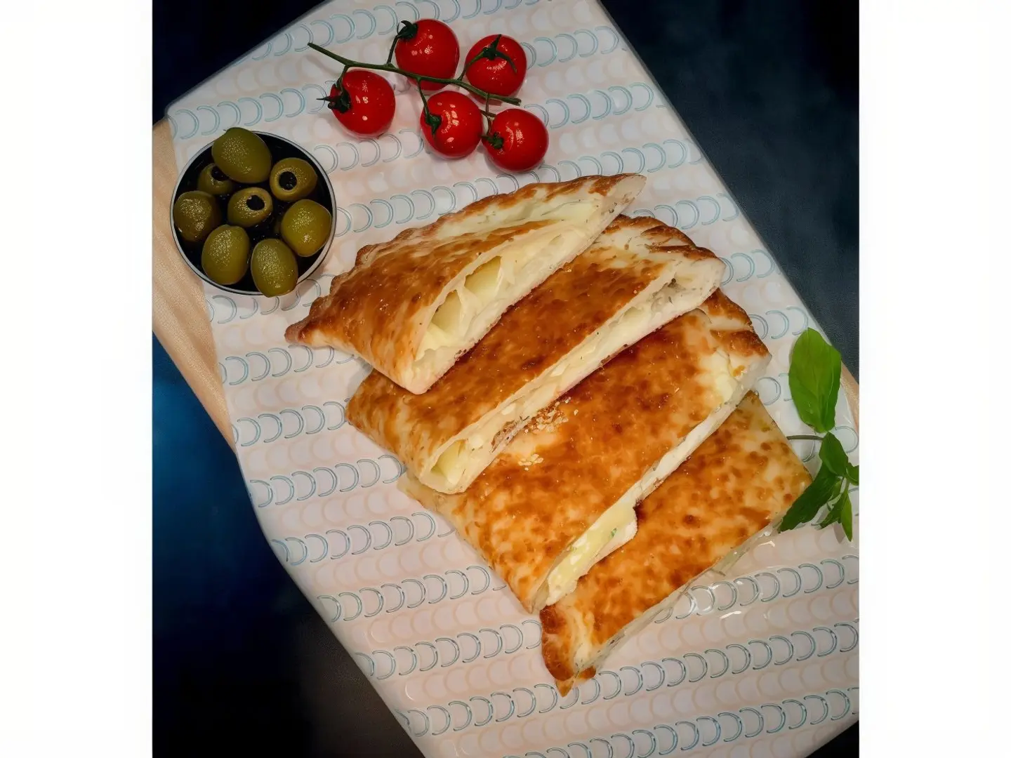 Plain Akkawi Cheese Manqusha