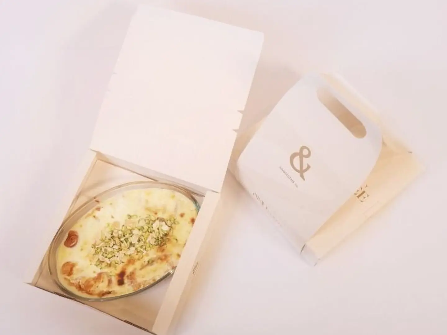 بوكس أم علي بالكرواسون