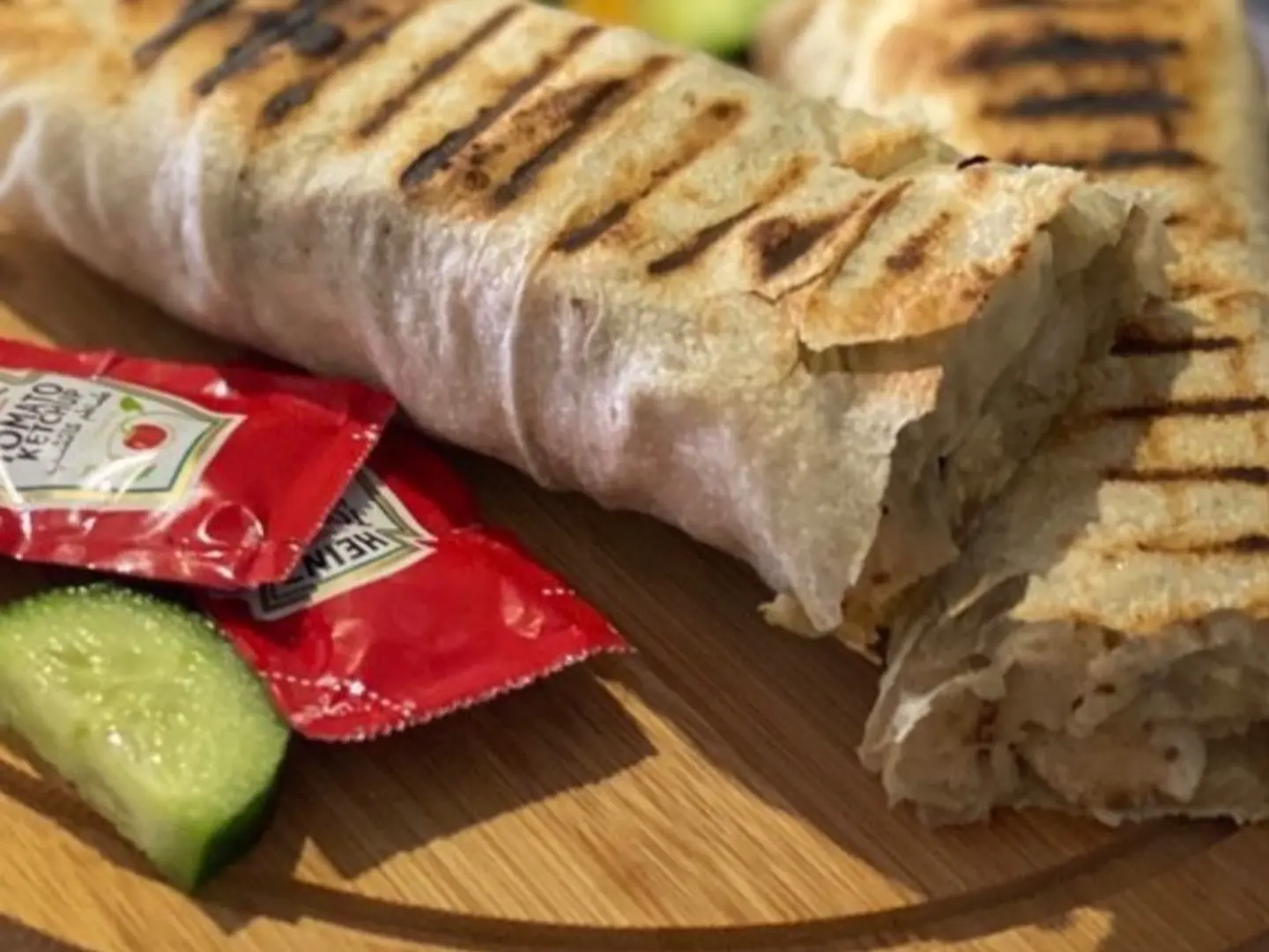 شاورما لهيب قرصان