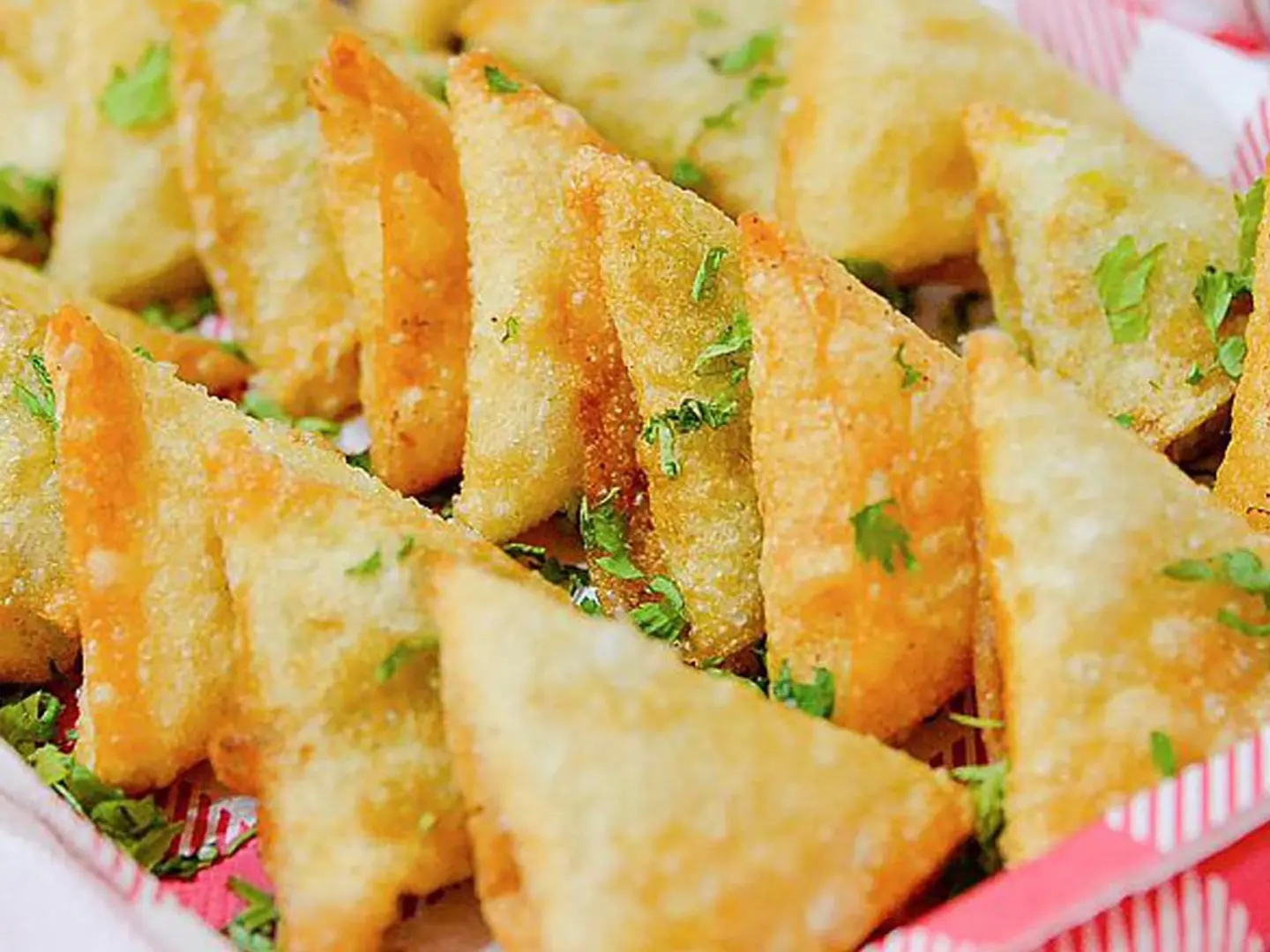 Sambouseh Box 20 Pieces