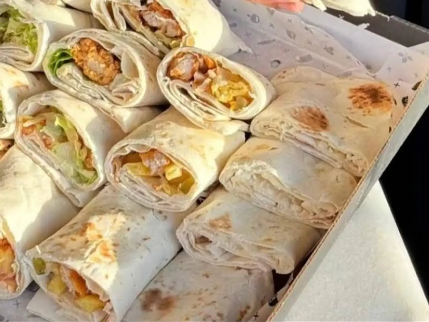 بوكس ترويقة مناقيش فتوح