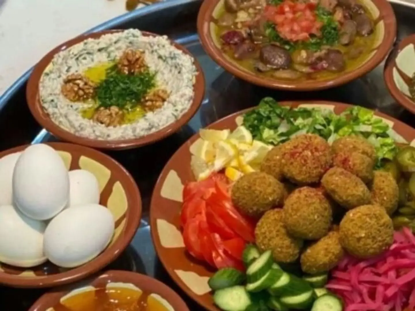 وجبة فطور وعشاء شرقية