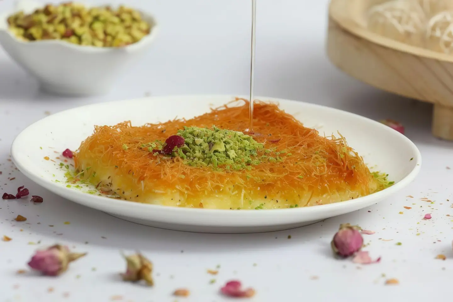 كنافة لايت ست الكل بالجبنة النابلسية  - وسط