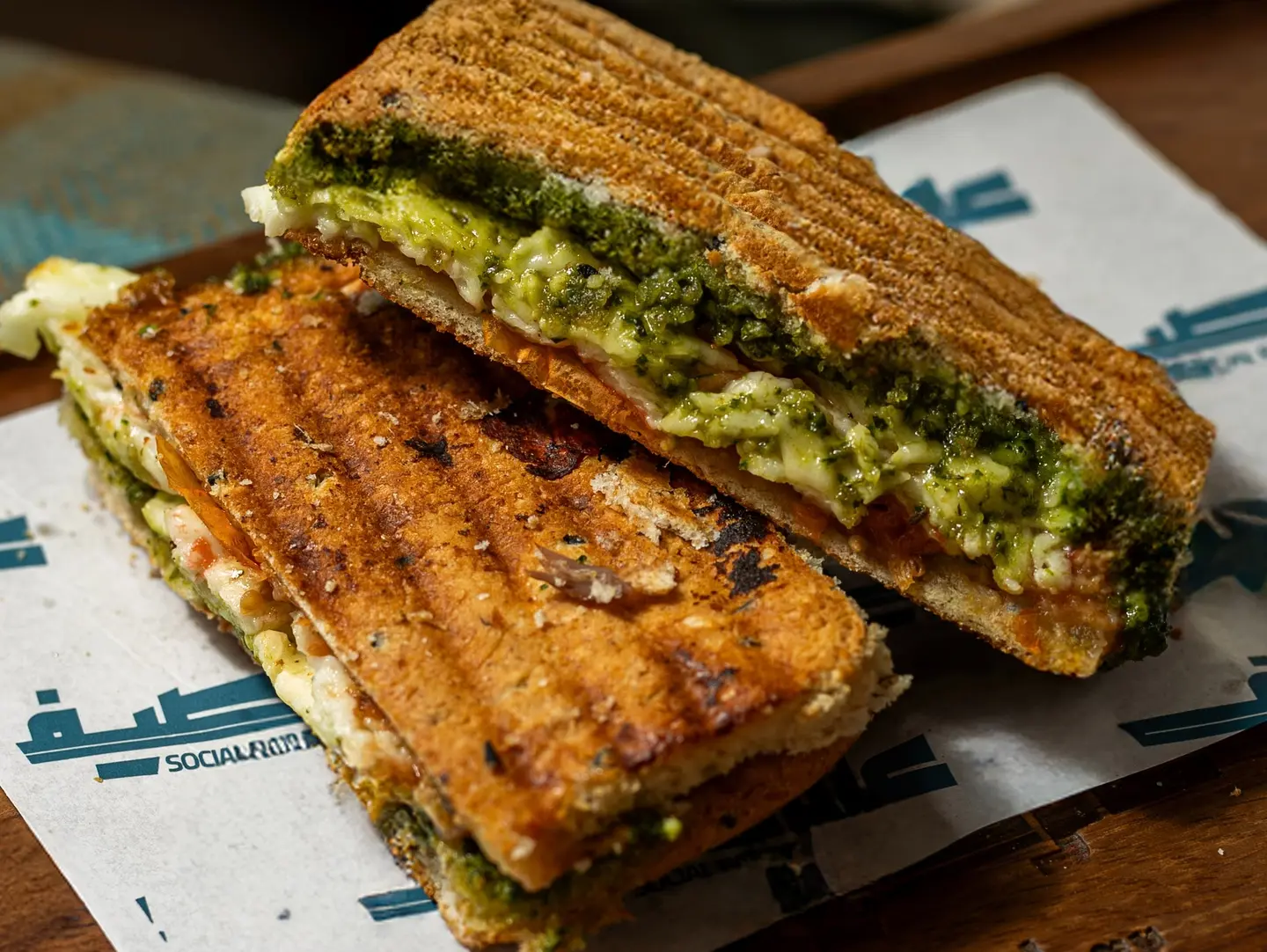 ساندوتش الحلومي بالبيستو