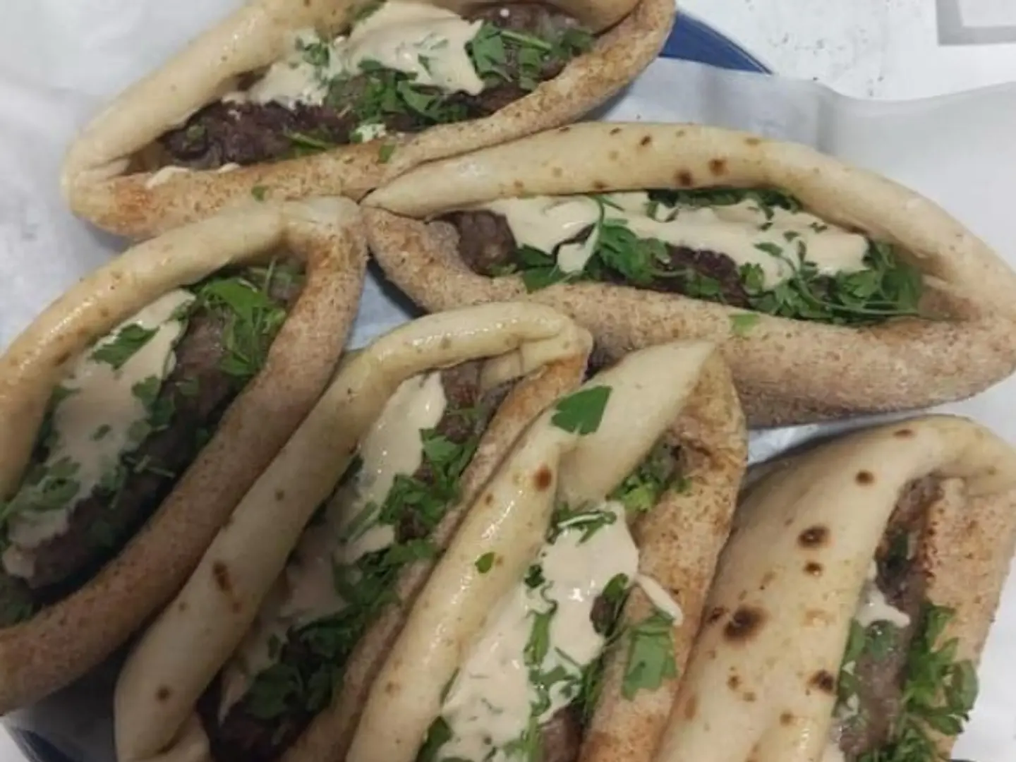 بوكس الكبير العائلي 12 ساندوتش