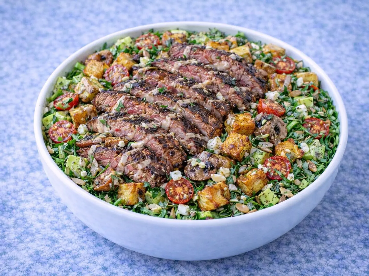 سلطه لحم ستيك