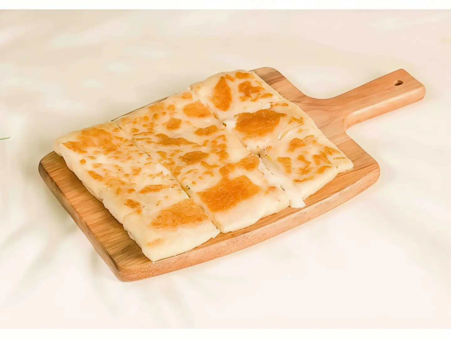 Mutabbak With White Cheese