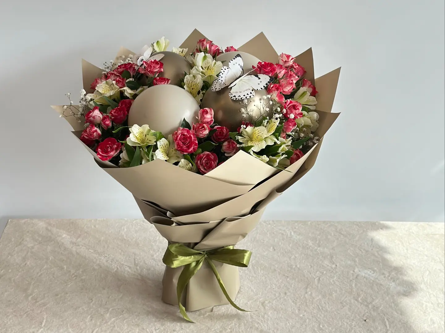 Elegant Spring Bouquet Balloon Lamsat