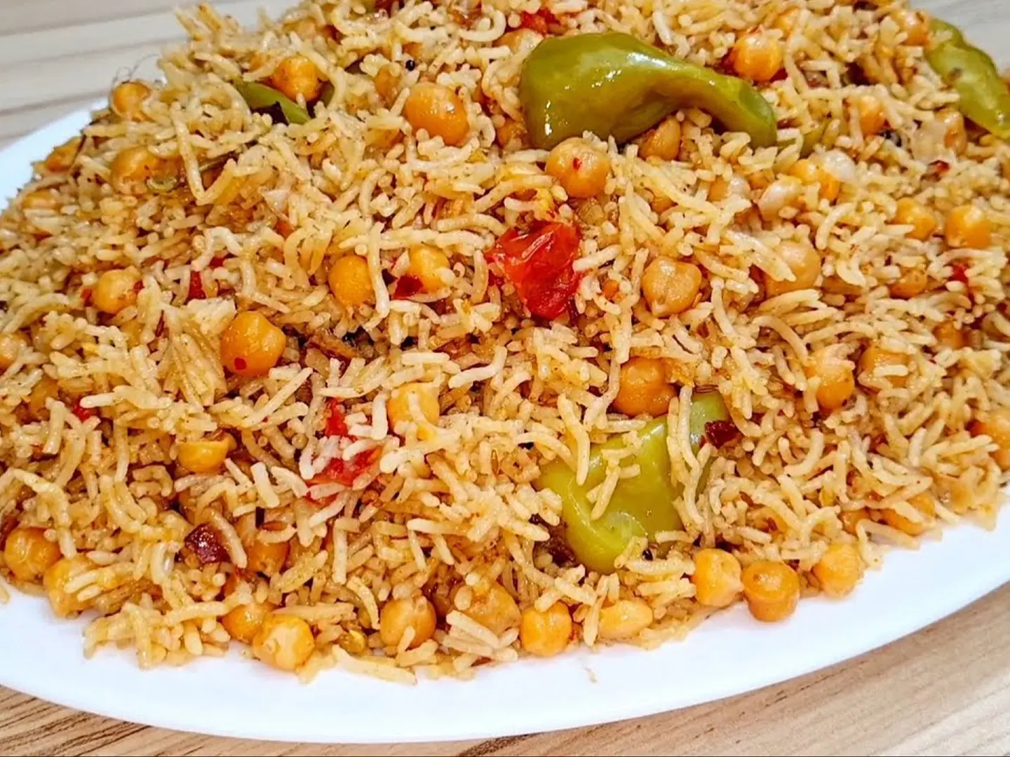 بلاؤ حمص (ارز مع حمص) نص