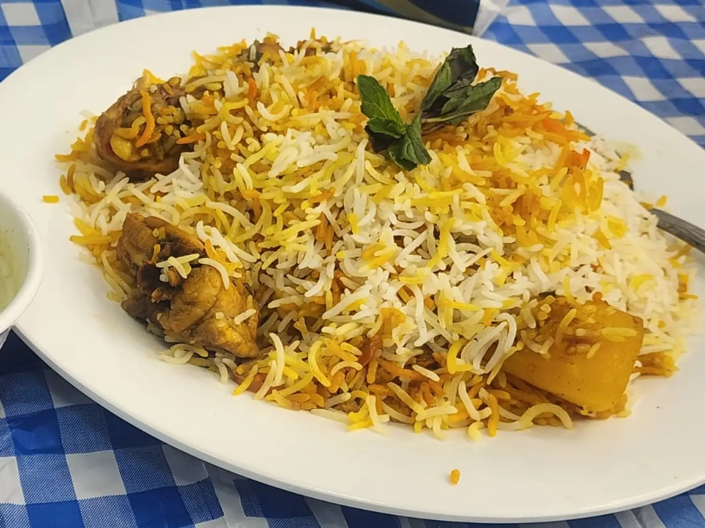 برياني دجاج نص