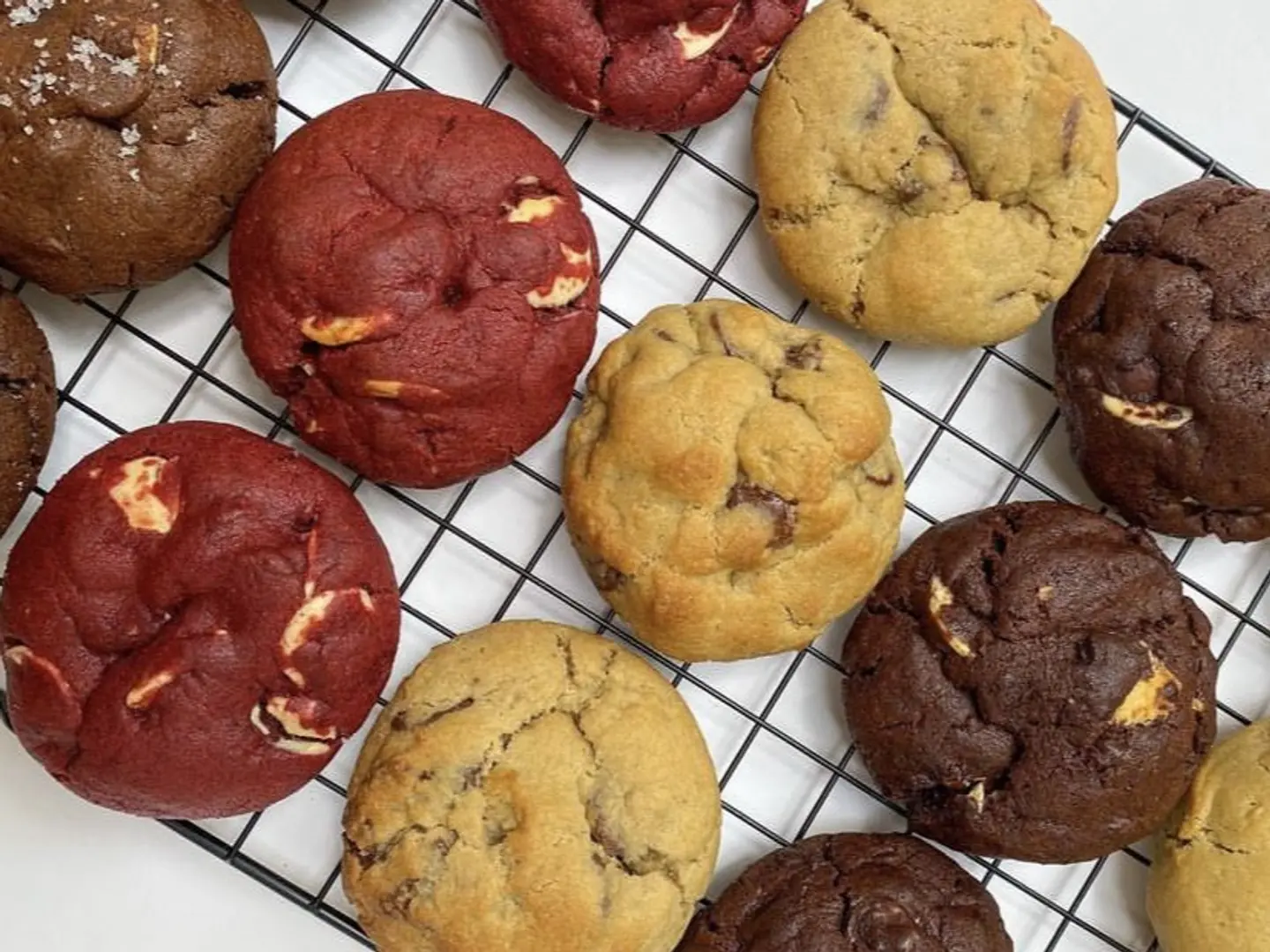 Family Cookie Box 24