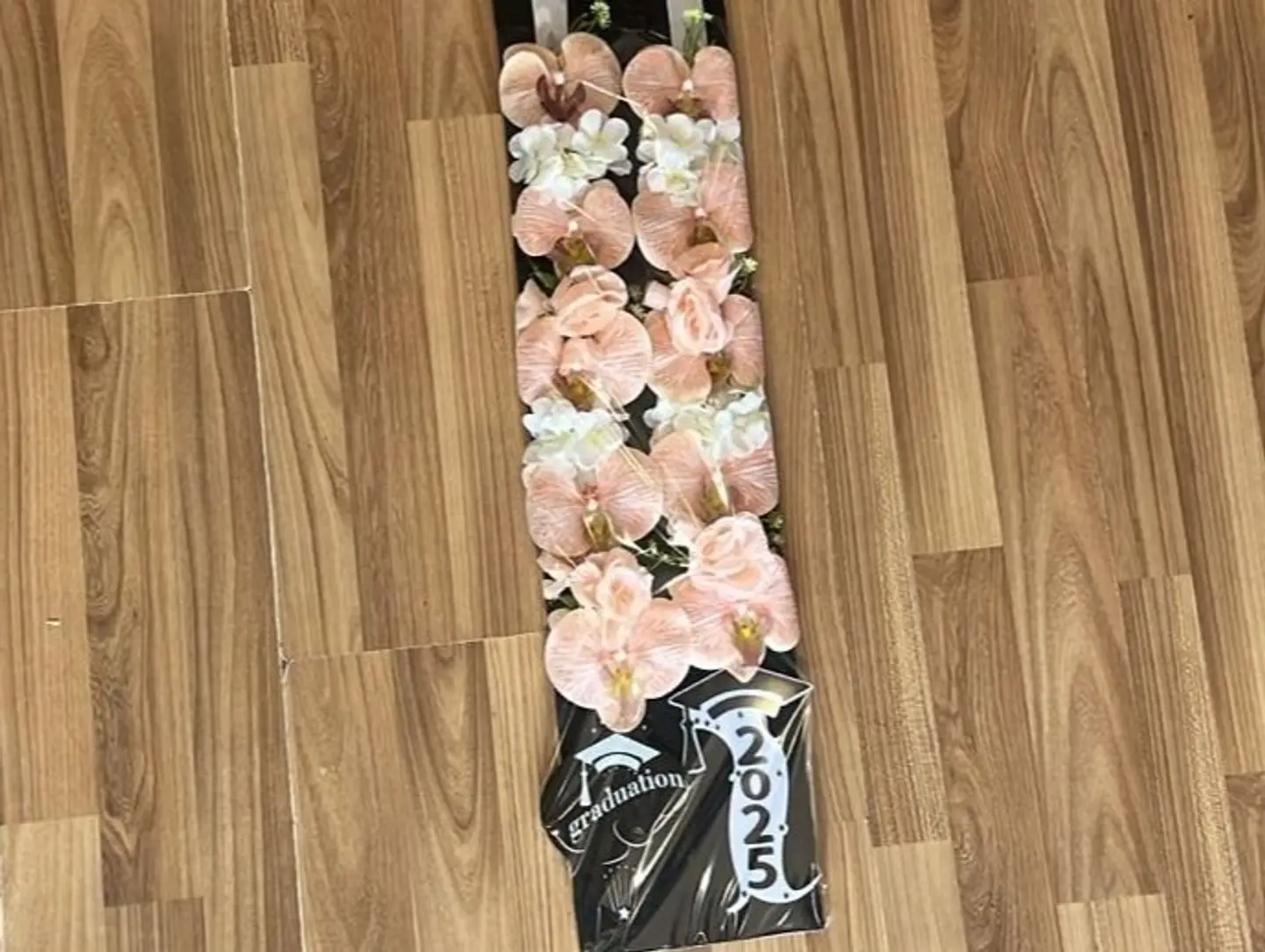 Beige Graduation Flower Necklace