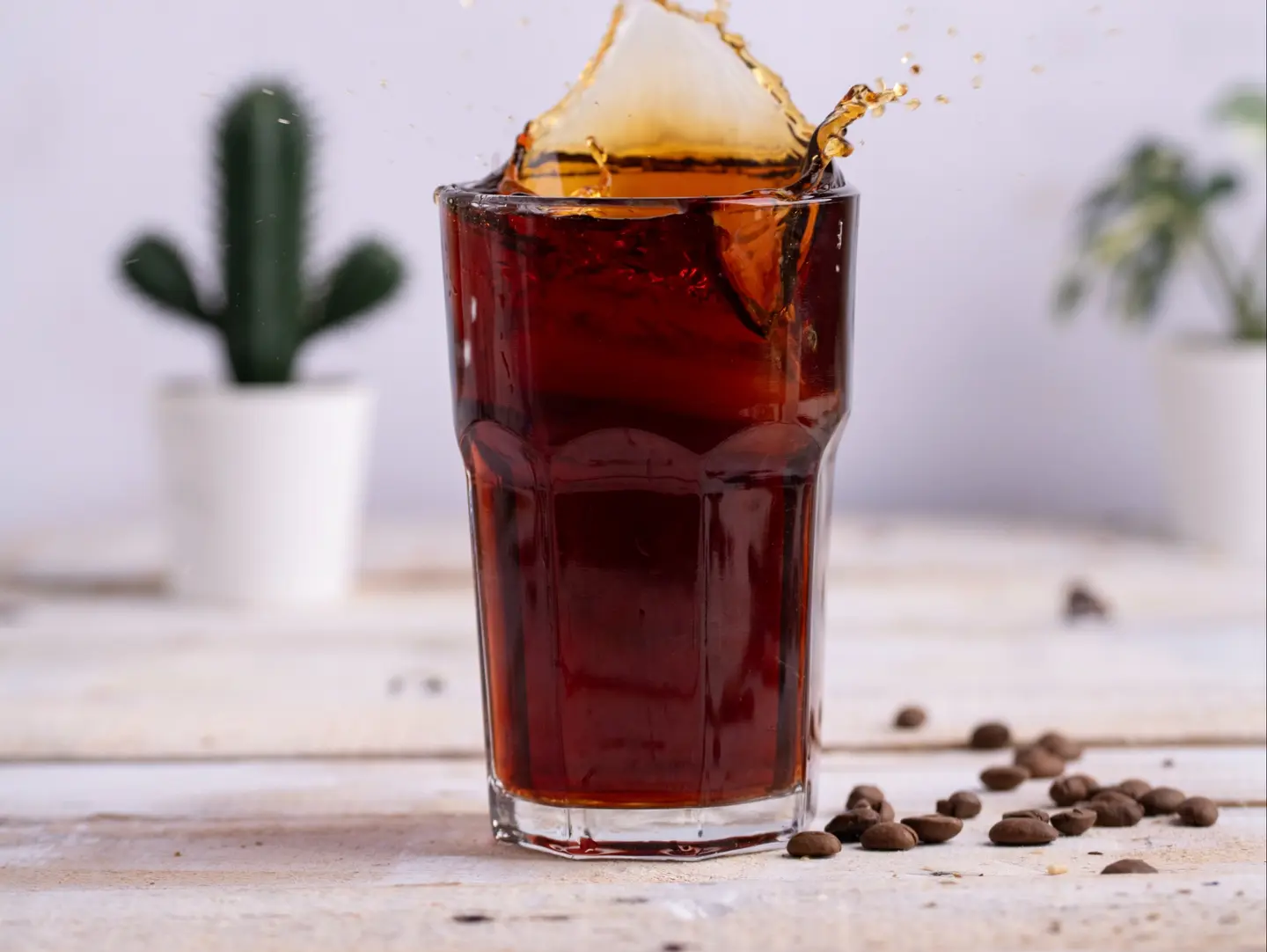 قهوة سوداء كبيرة