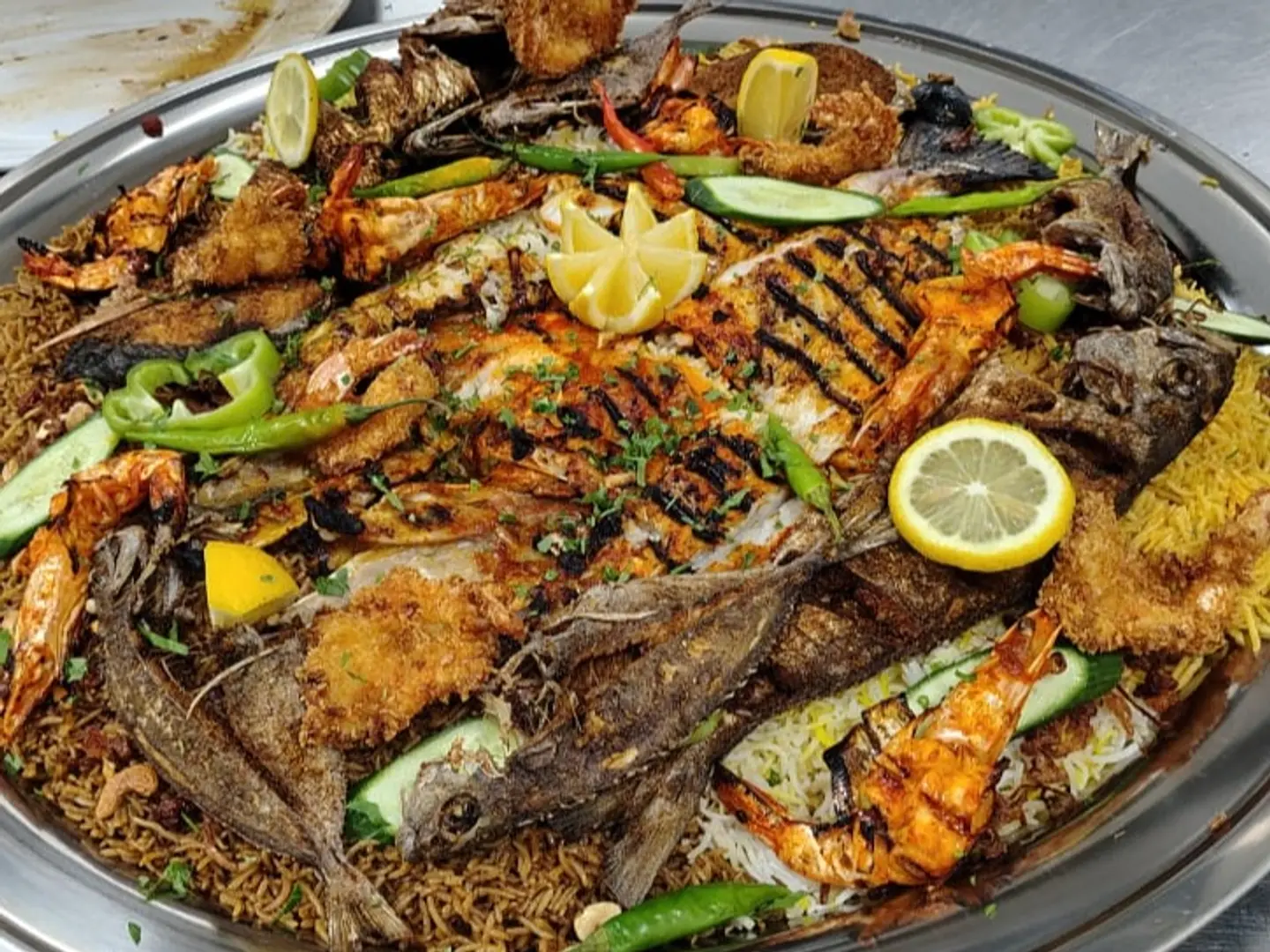 طبق الساحل الفاخر 8 أفراد