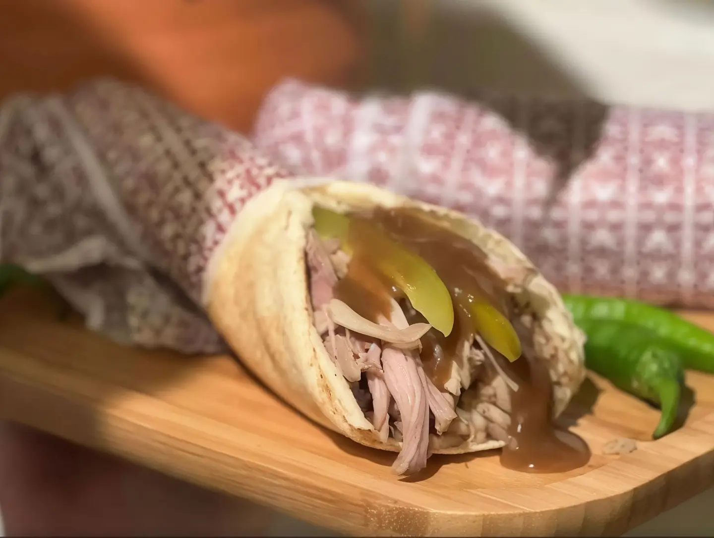 ساندوتش خروف غوزي