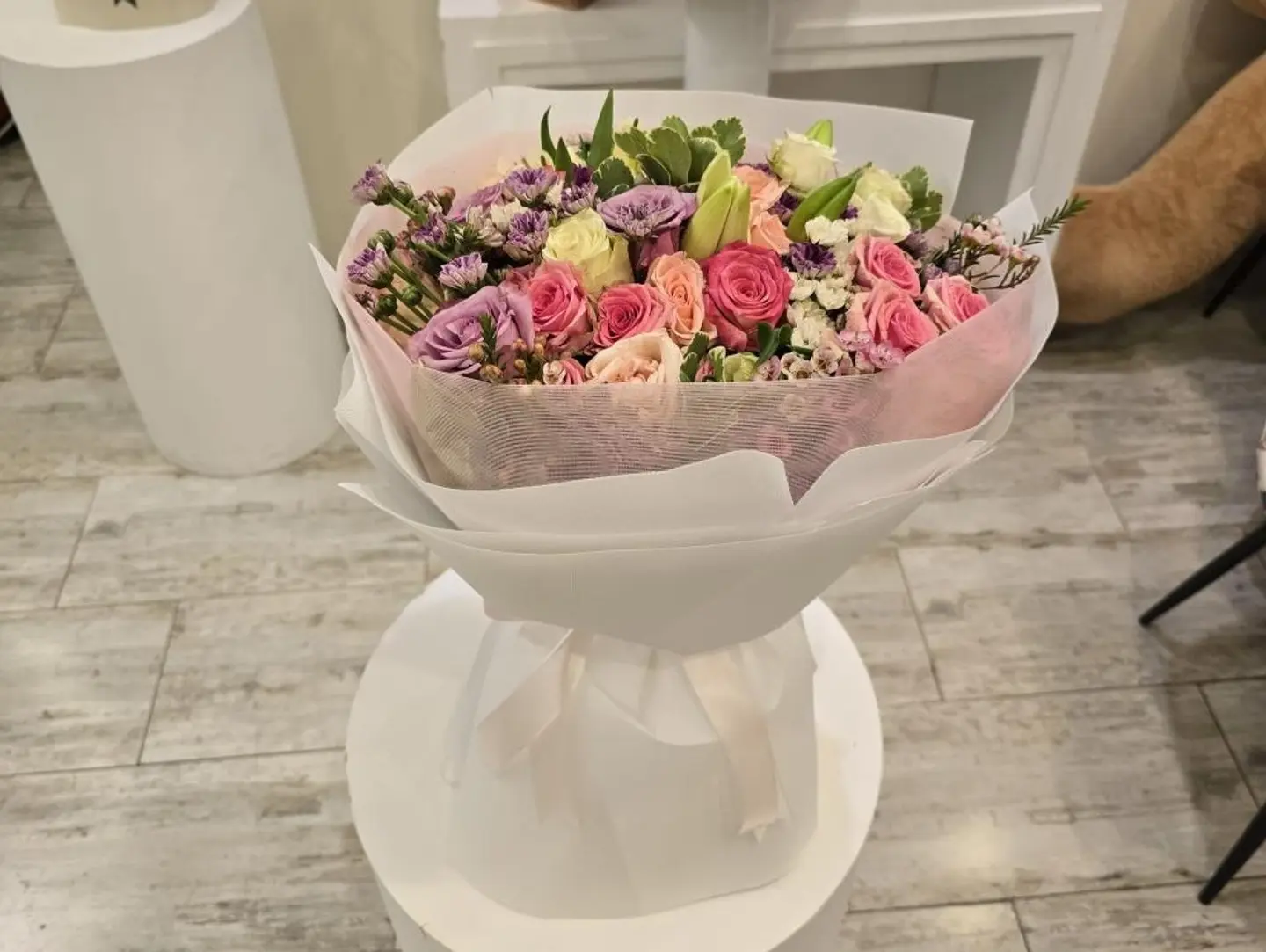 White Wrapping Bouquet