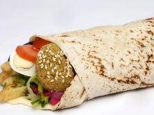 سندوتش فلافل بالبيض