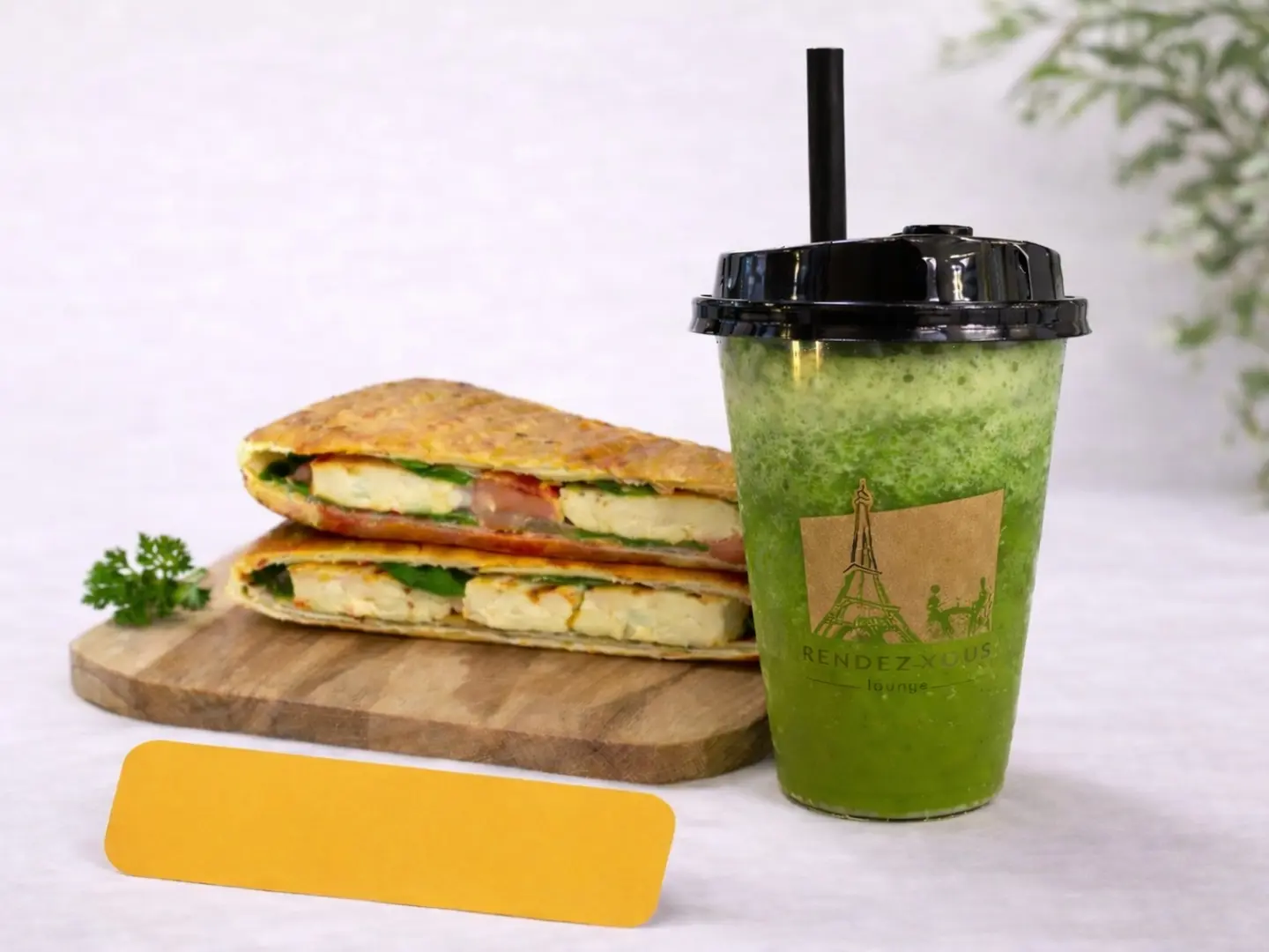 Lemon Mint Or Orange Juice+Sandwich Halloumi