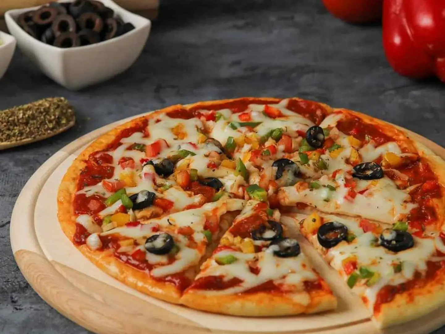 بيتزا خضار كبيره