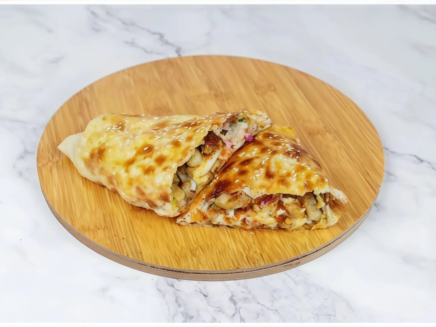 فطيرة دبل فلافل دجاج بالجبن