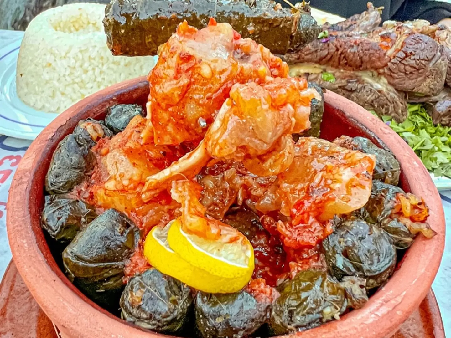 طاجن ورق عنب بكوارع