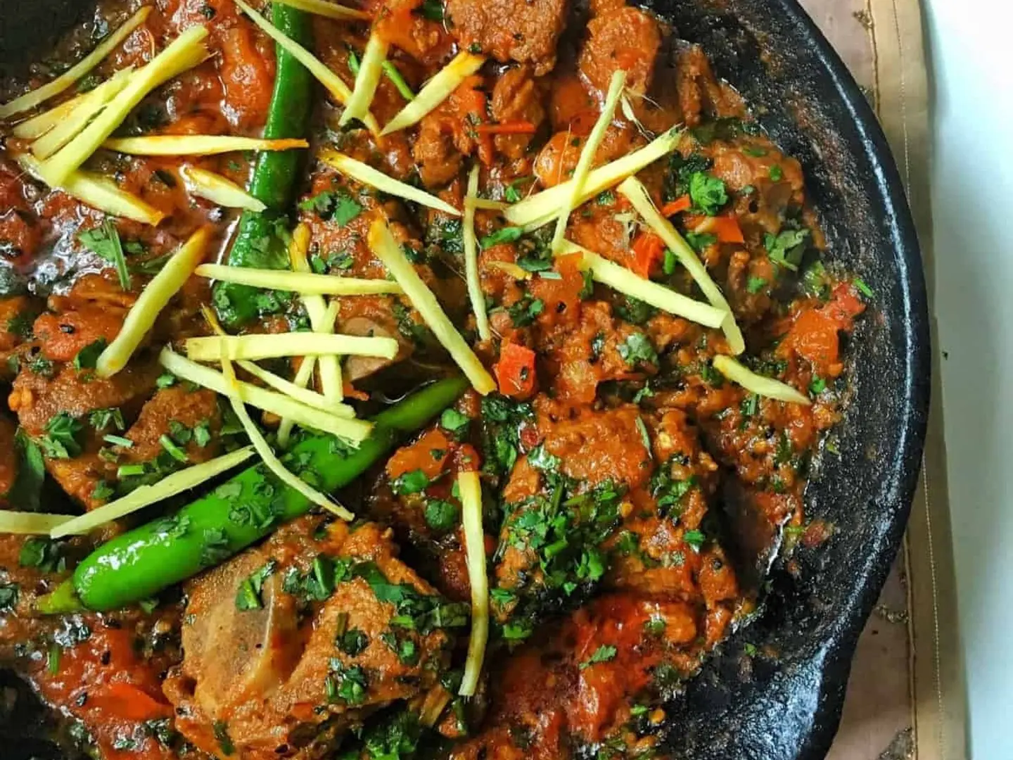 طبق لحم ضأن كاداي الخاص نصف كيلو 500 جرام مع 4 خبز روتي