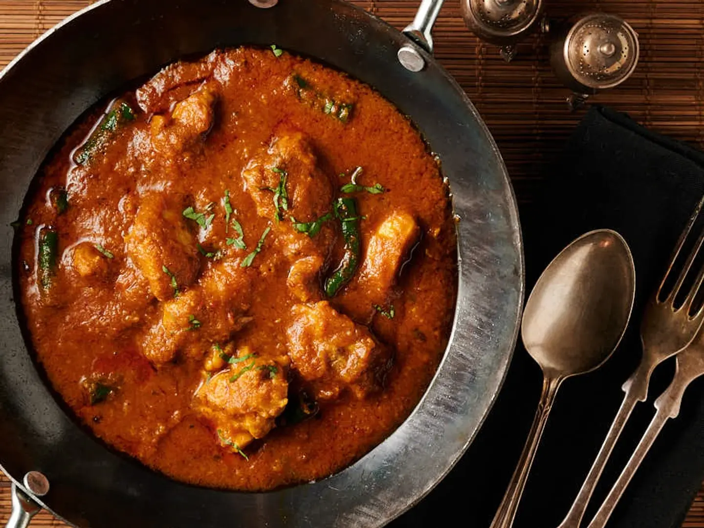 دجاج أشاري كامل مع 3 خبز روتي