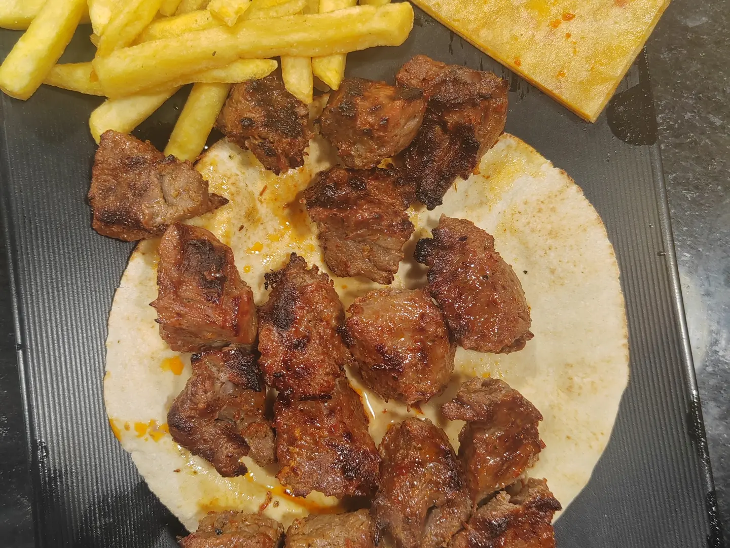 صحن لحم أوصال 4 أسياخ