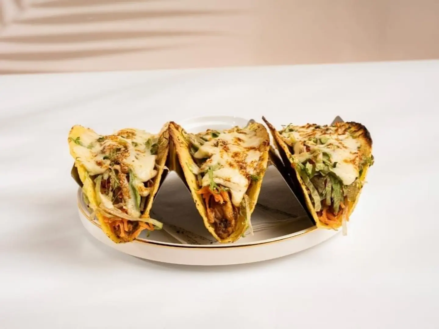 تاكو دجاج على الفحم