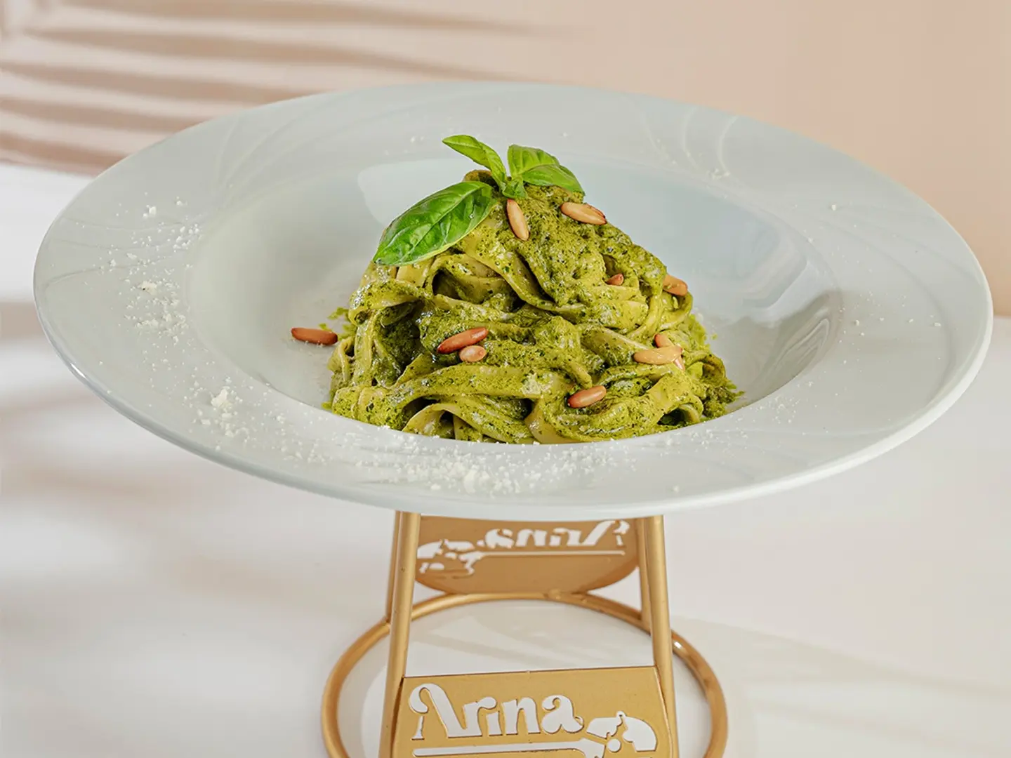 فيتوتشيني بيستو