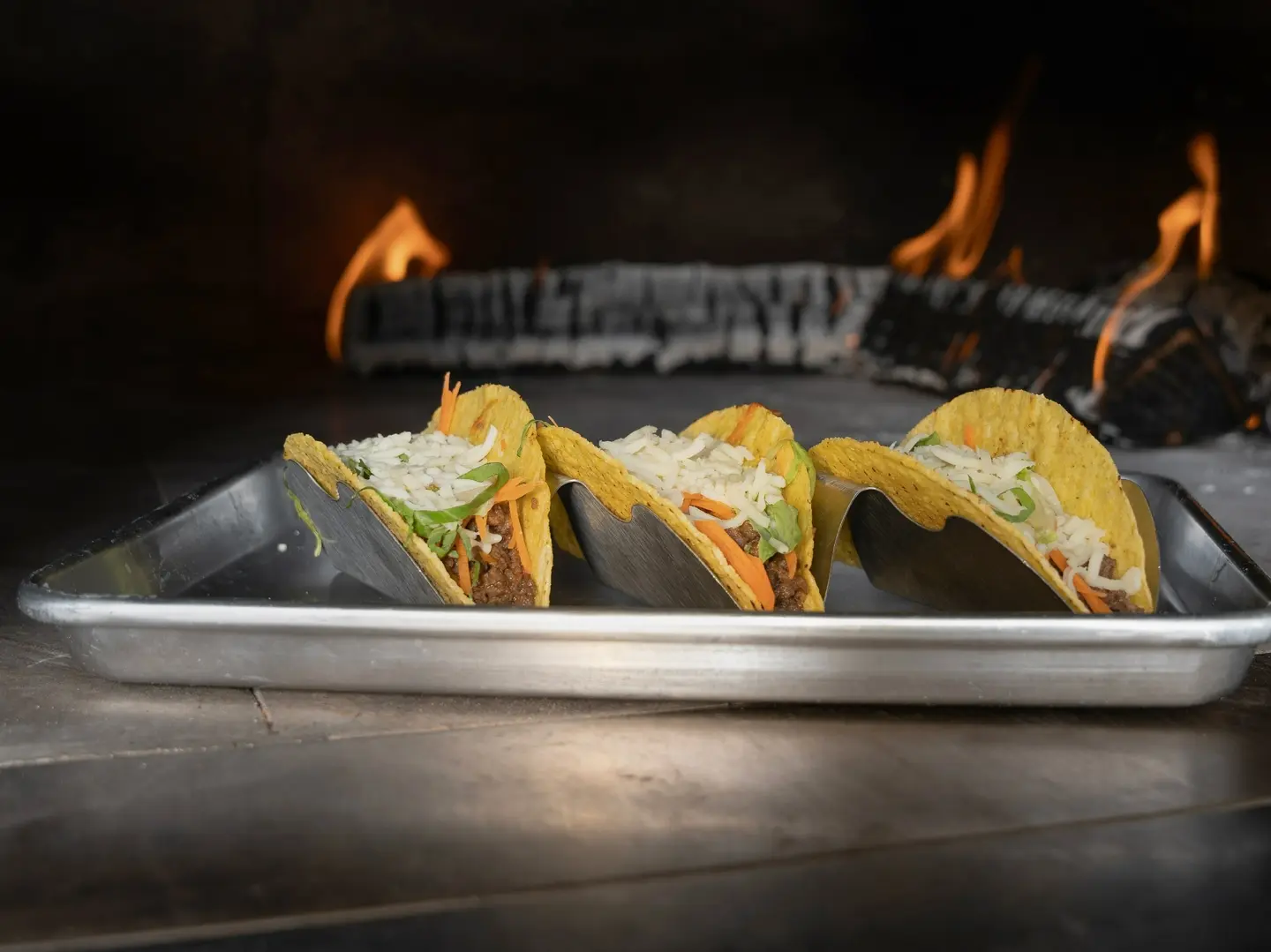 تاكو لحم على الفحم