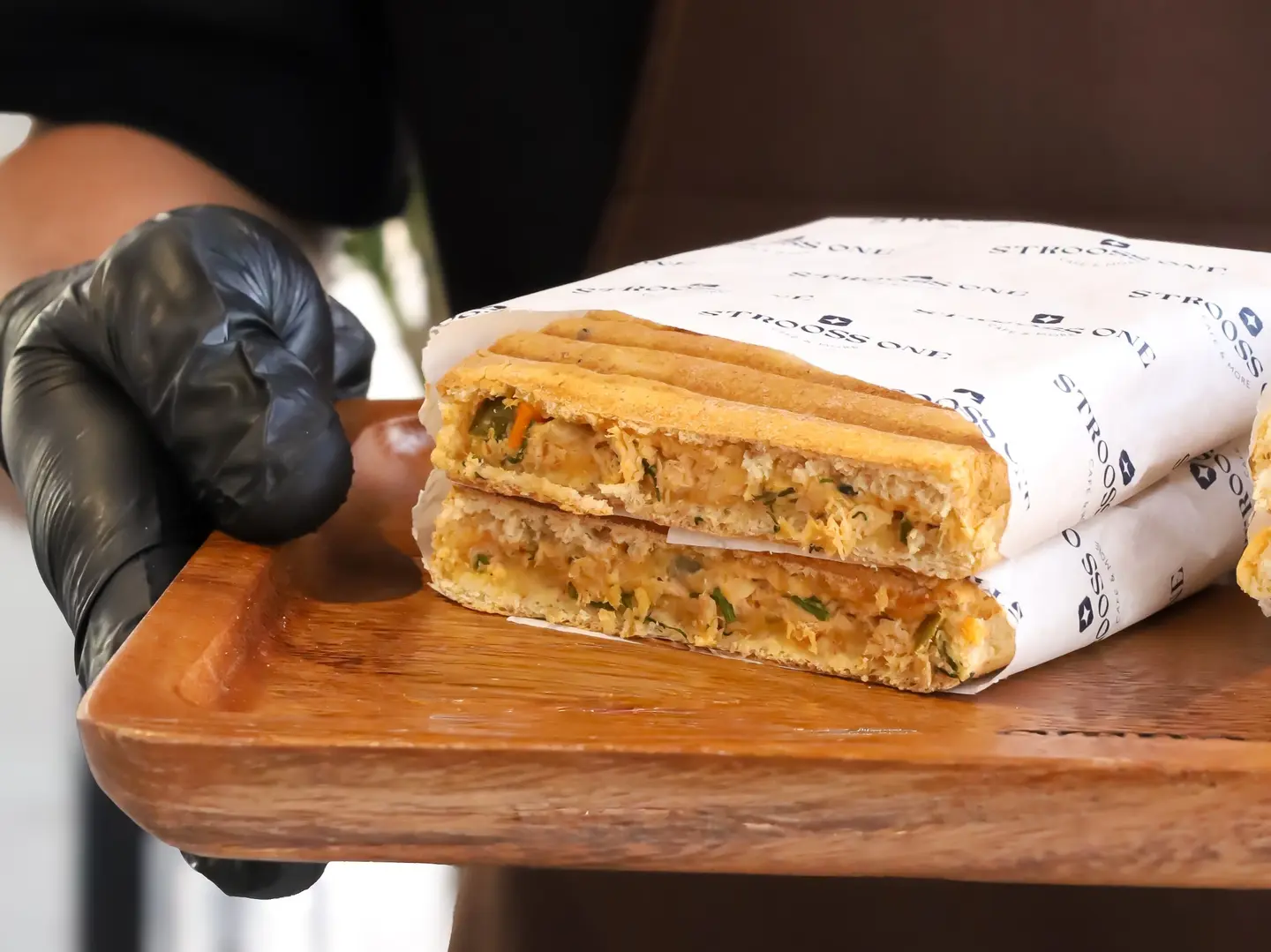 ساندوتش تونة