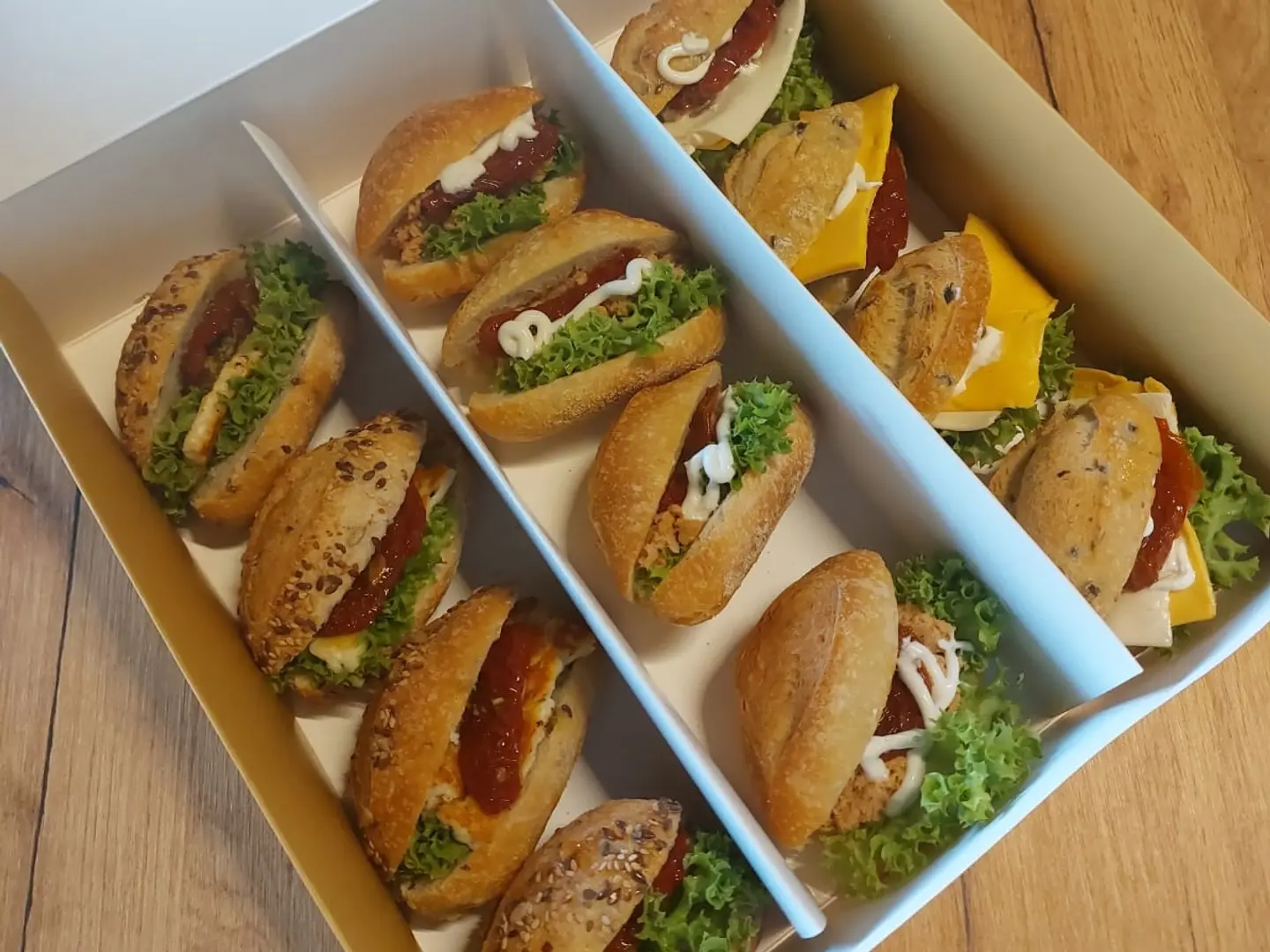 بوكس ميني ساوردو ساندويتش