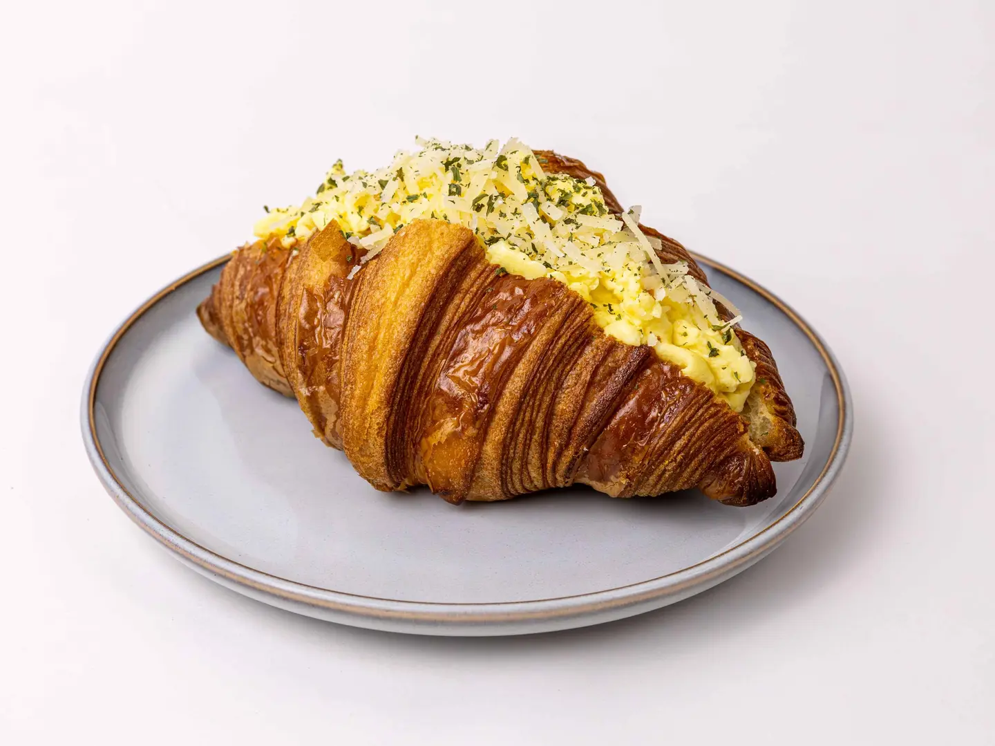 Cheesy Scrambeld Egg Croissant