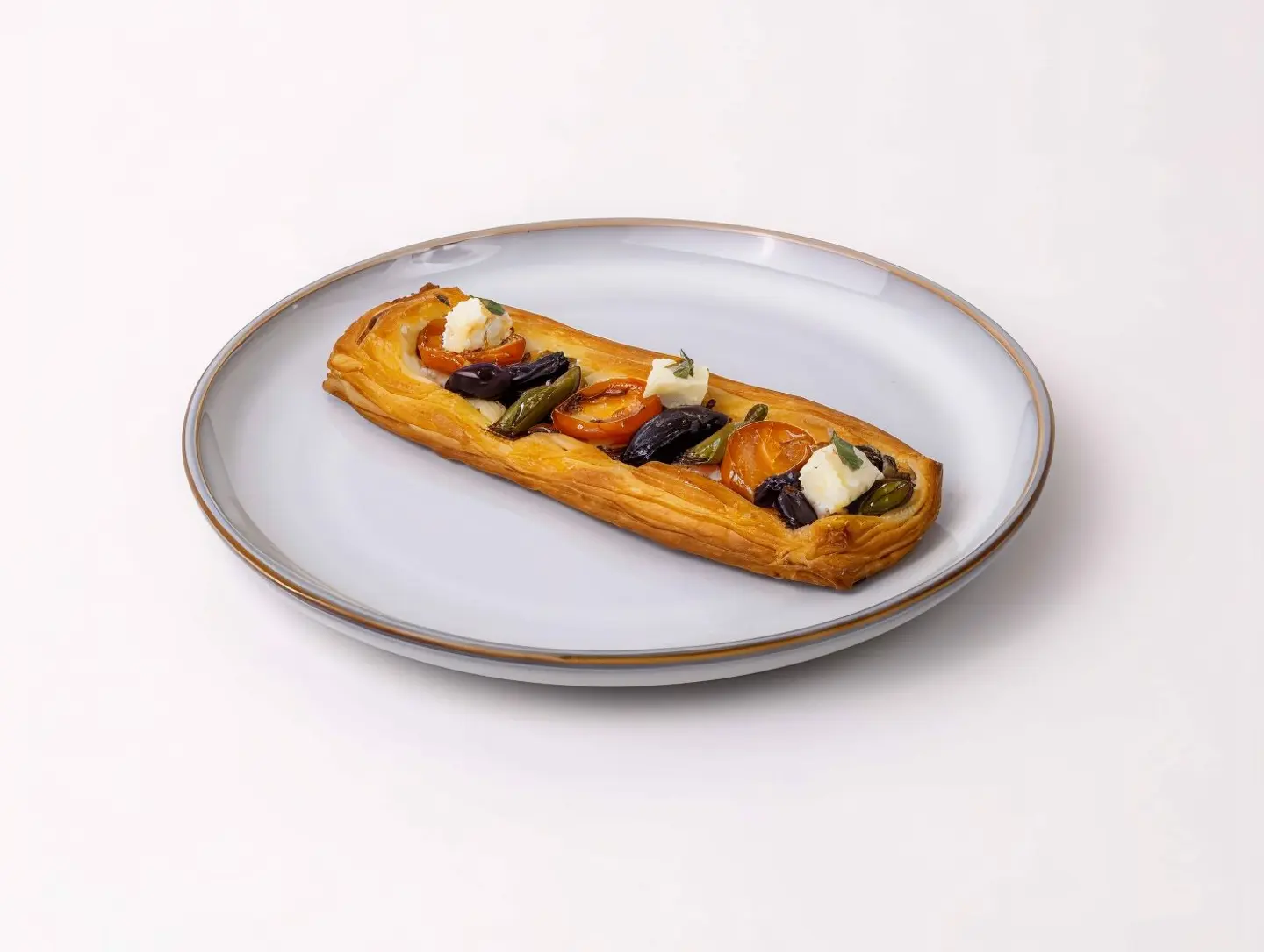 دانيش فيتا و زيتون