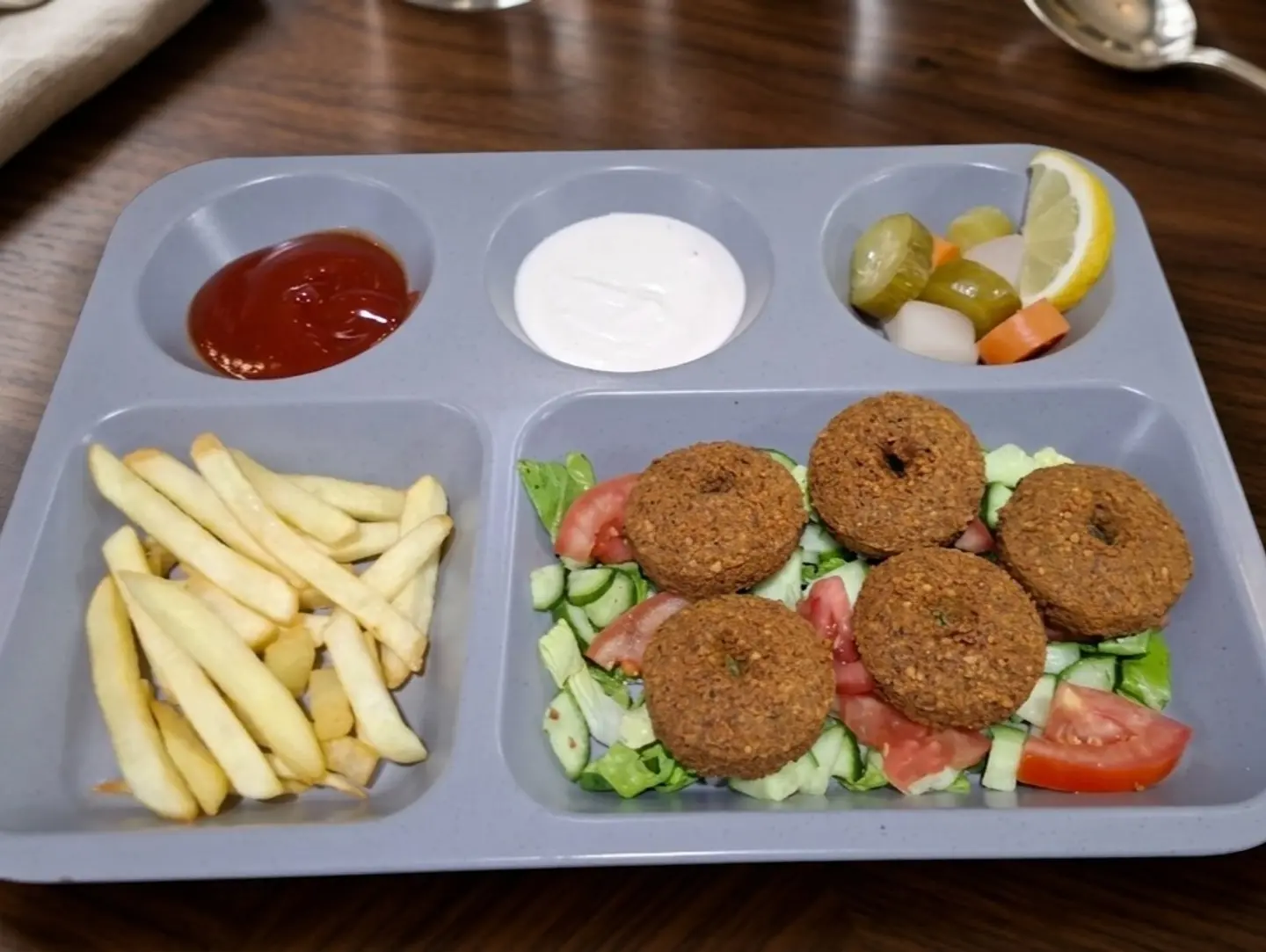 Falafel Plate (5 Pieces)