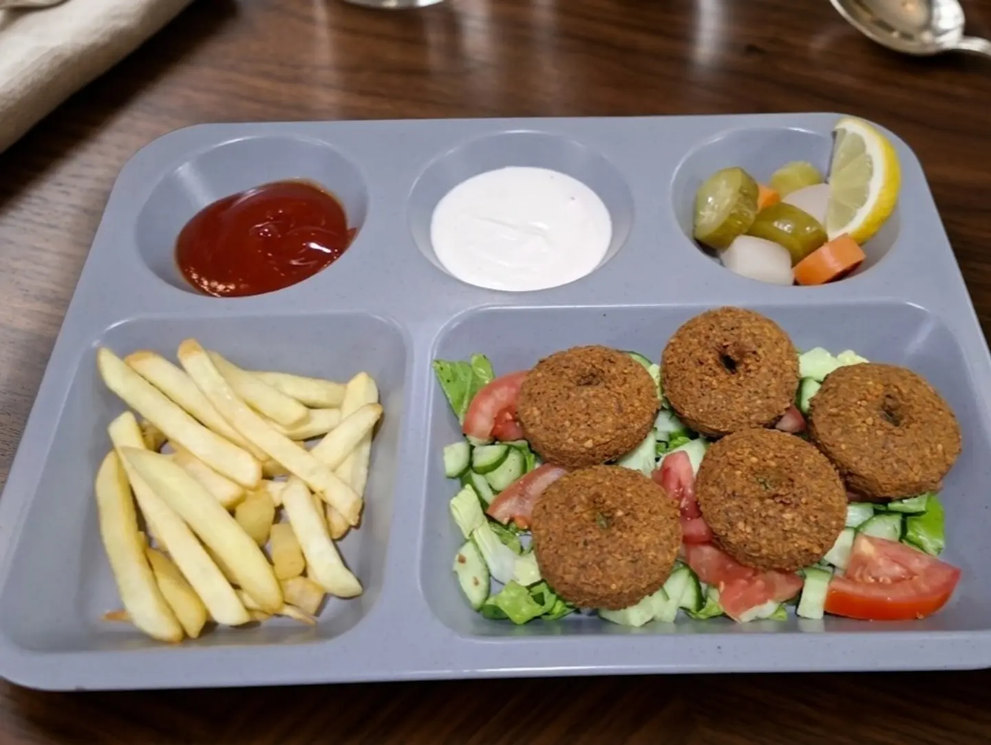 Falafel Plate (10 Pieces)