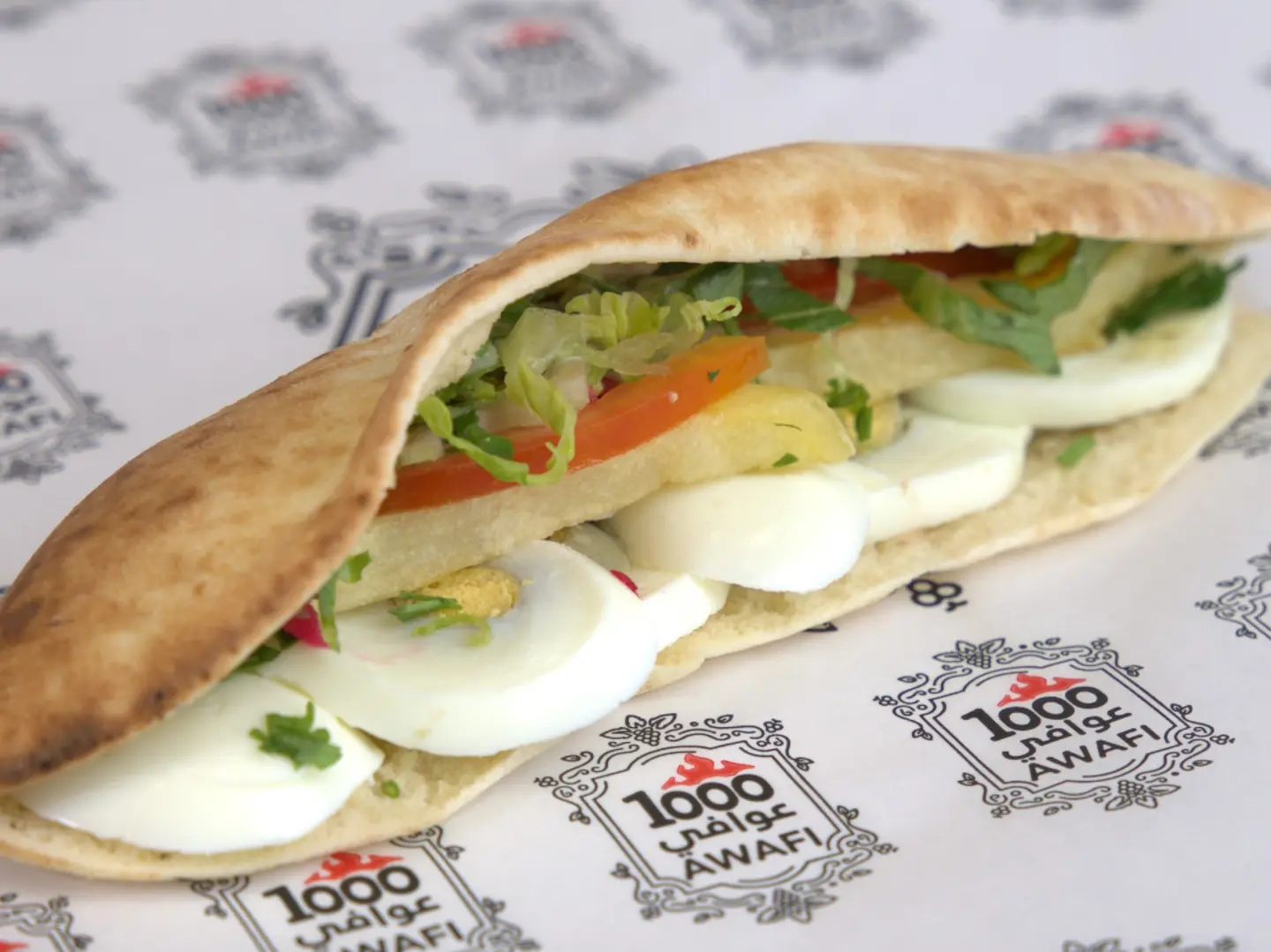 ساندوتش بيض مسلوق صغير