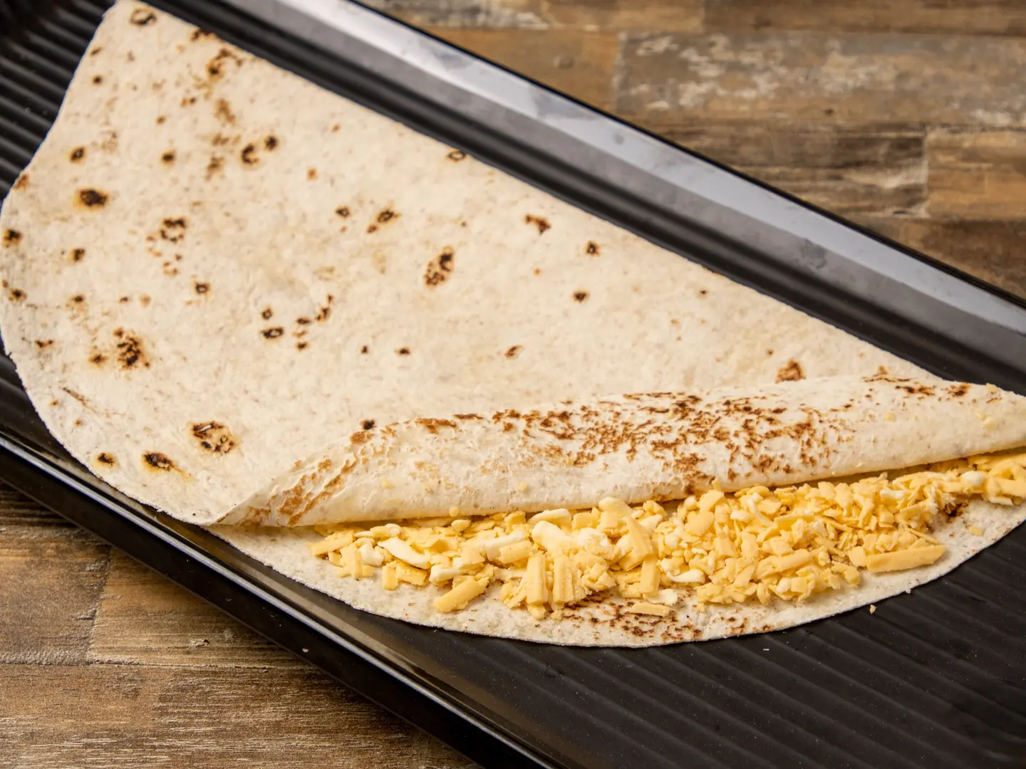 Cheddar Cheese On Saj Bread