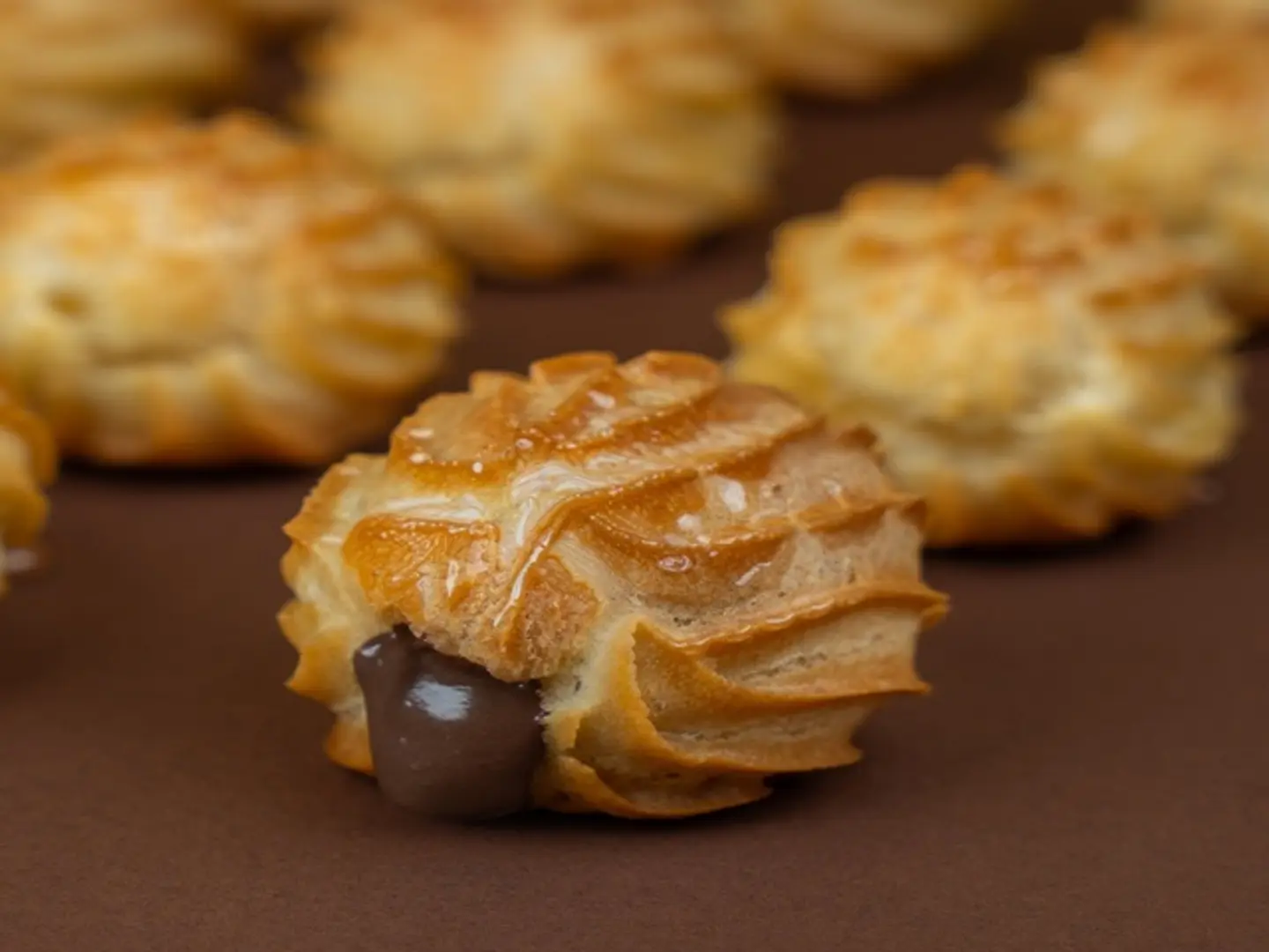 Grilled Dates Box With Nutella