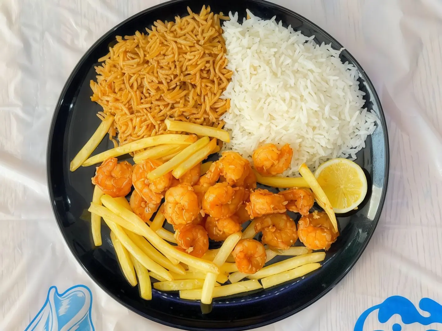 وجبة جمبري مع أرز مشكل