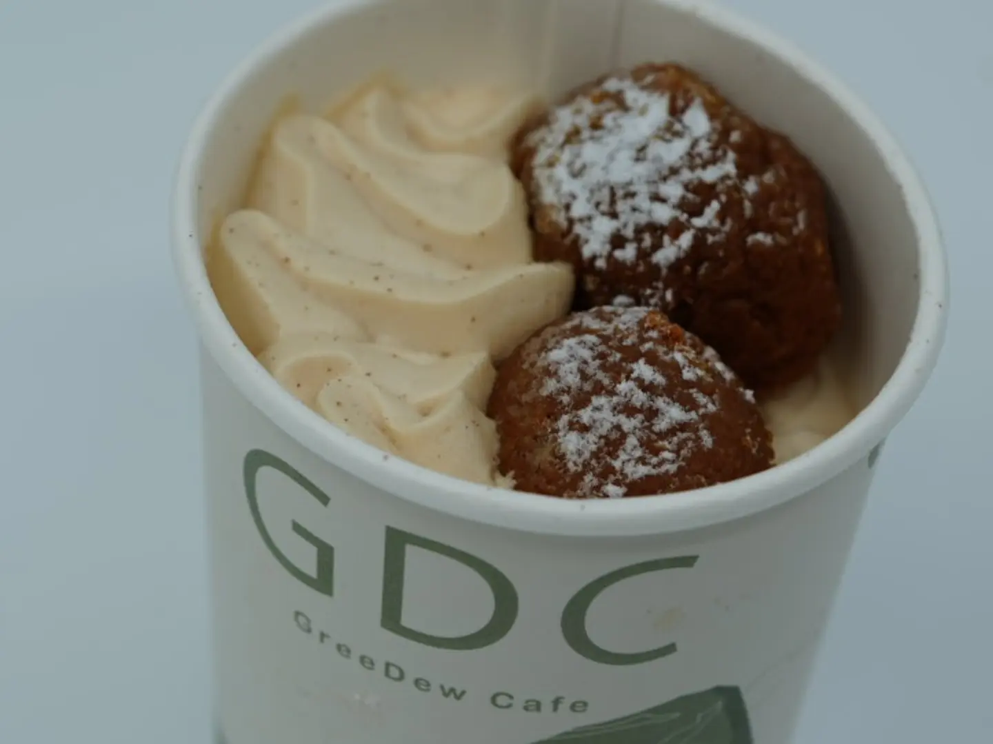 مني ترميسوا