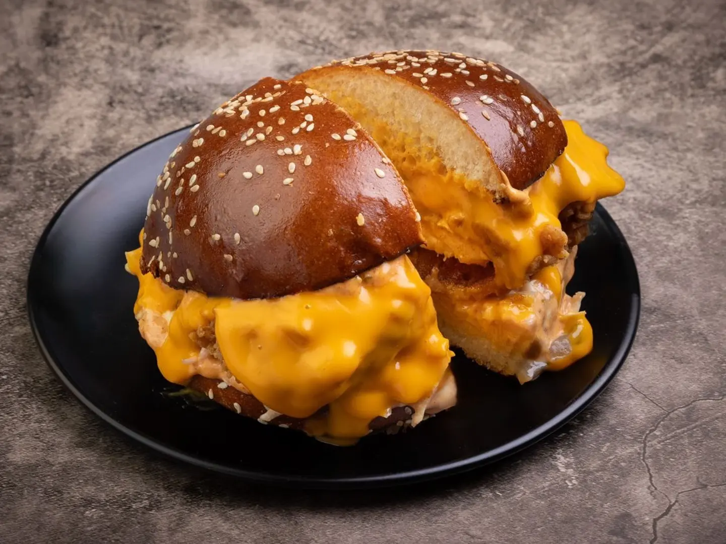 كرسبــي تشيكن برقــر