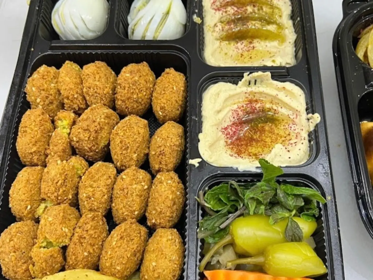 صحن فلافل كبير